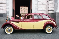 Rent Cars and Buses: Peugeot 402 1936