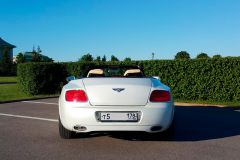 Rent Cars and Buses: Bentley Continental GT