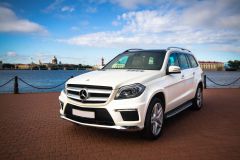 Rent Cars and Buses: Mercedes-Benz GL